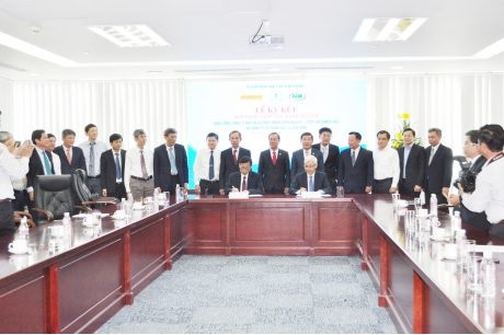 VRG hợp tác với Becamex đầu tư khu công nghiệp trên đất cao su